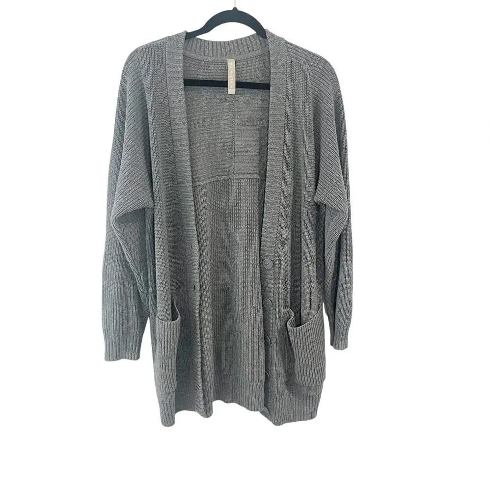 Athleta Gray Oversized Button Front Boyfriend Cardigan Sweater Women's Small